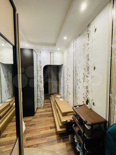 Доля в 2-к. квартире, 52,7 м², 3/5 эт.