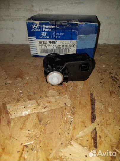 Электрокорректор передней фары Hyundai Elantra HD