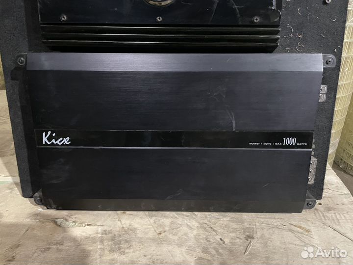 Сабвуфер и усилитель в автомобиль