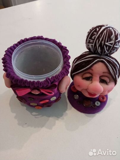 Кукла ручной работы. Шкатулка-игольница