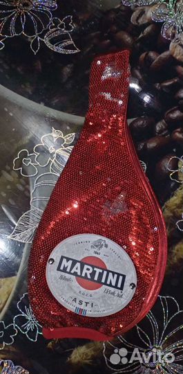 Наряд на бутылку шампанского, Мартини, новый