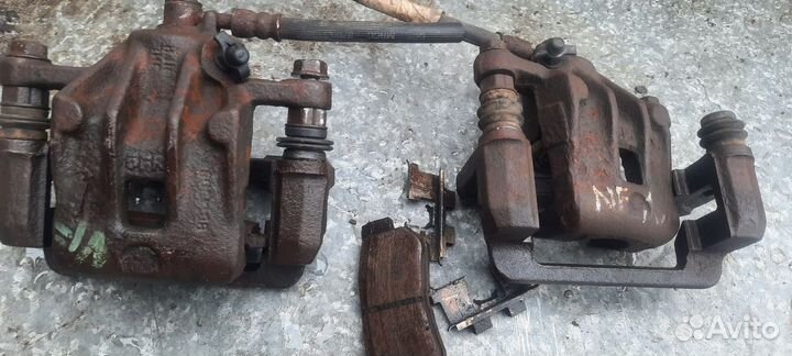 Передние тормозные суппорта Hyundai nf sonata