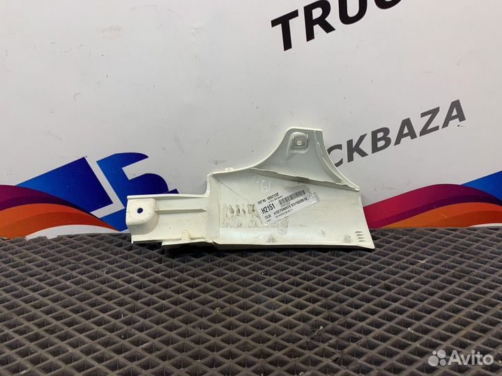 Накладка стойки лобового стекла правая Daf XF105