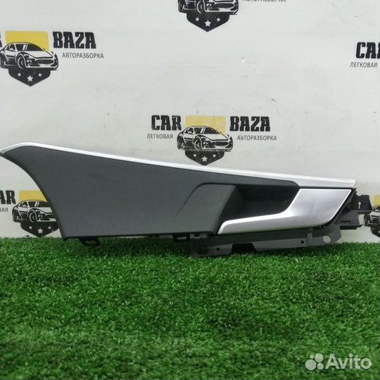 Ручка двери внутренняя передняя правая Audi A4