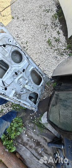 Передняя дверь на субару Импреза 1