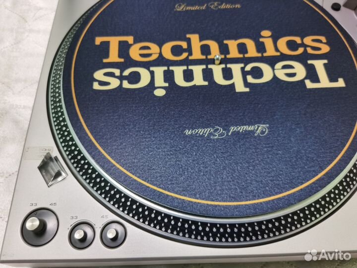 Проигрыватель винила Technics SL-1300
