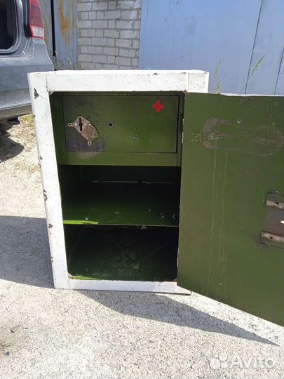 Шкаф металлический сейф