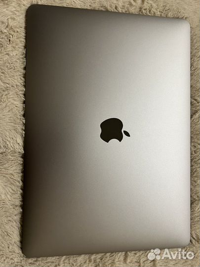 MacBook Pro (13-inch, M1, 2020)