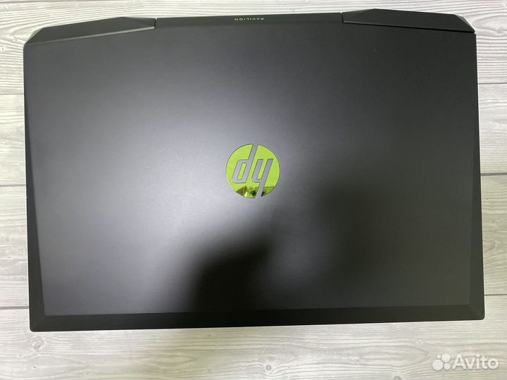 HP 17.3