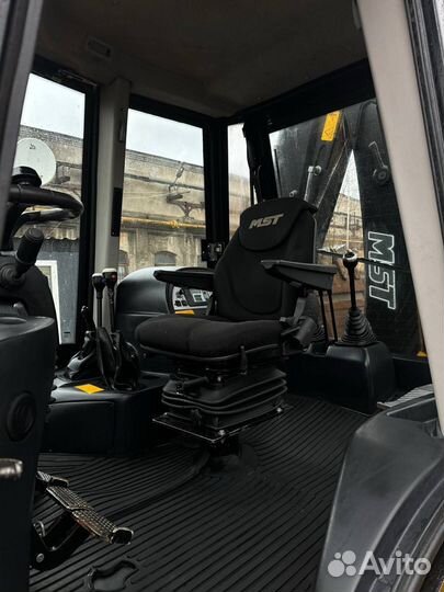 Экскаватор-погрузчик MST M544, 2019