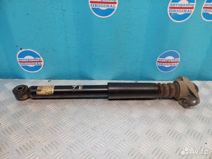 Амортизатор задний Volkswagen Passat B7 1.4 caxa