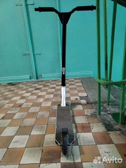 Трюковой самокат