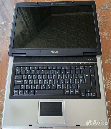 Ноутбук asus