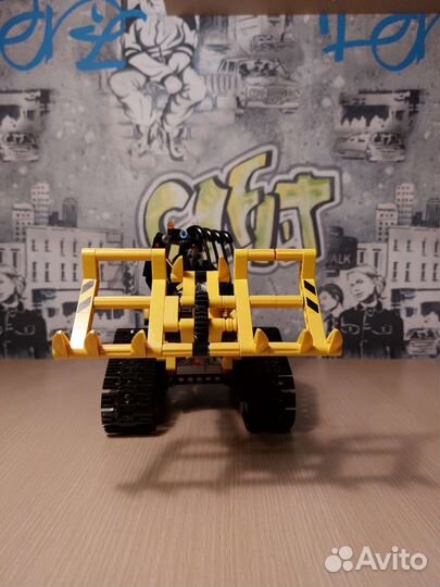 Lego technic трактор в собранном виде