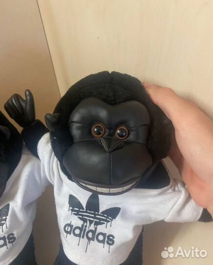 Adidas jeremy scott gorilla