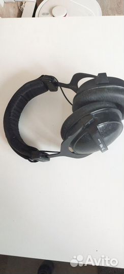 Проводные наушники