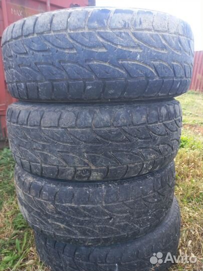 Bridgestone Dueler A/T 275/70 R16