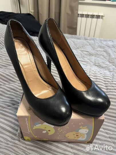 Туфли на высокой шпильке 40