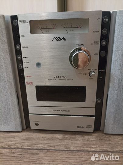 Музыкальный центр с колонками