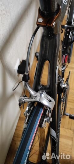 Карбоновый шоссейный велосипед