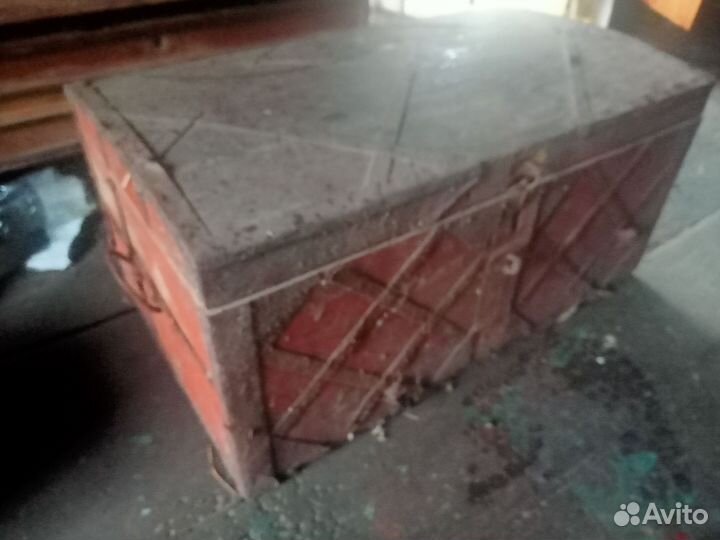 Сундук деревянный старинный