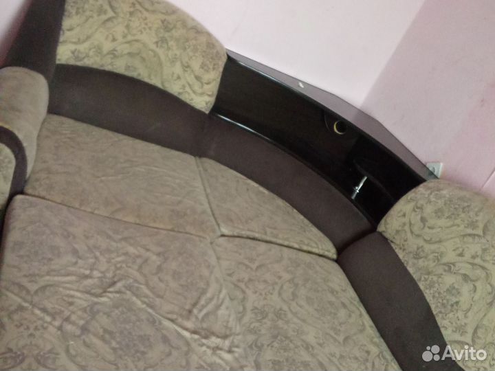 Продам угловой диван бу