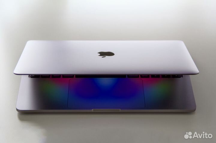 MacBook Pro 13 M1 (8 / 256)