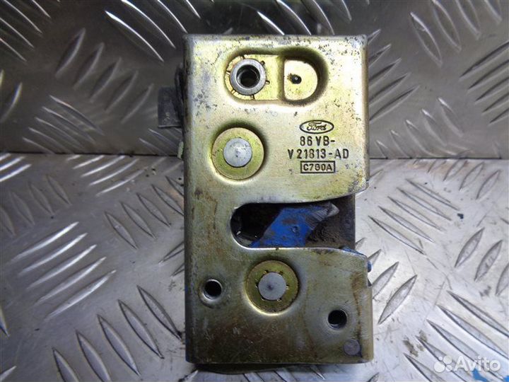 Замок двери- передний левый Ford Transit 1989