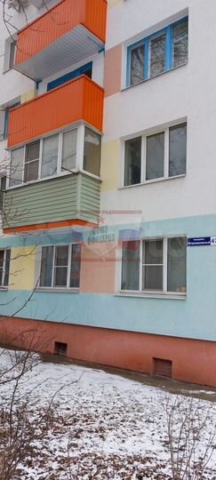 3-к. квартира, 47 м², 2/5 эт.