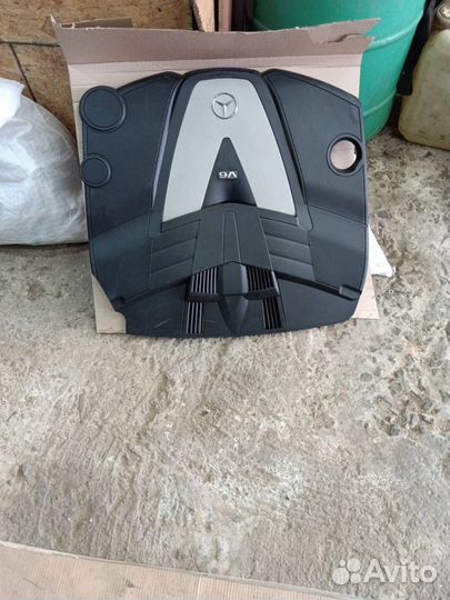 Декоративная крышка двигателя передняя A6420101667