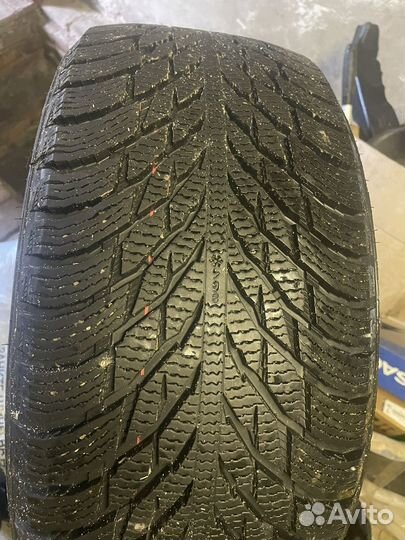 Nokian Tyres Hakkapeliitta 10 245/45 R18