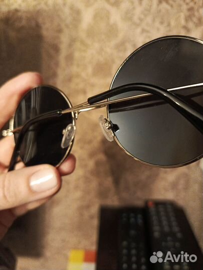 Солнцезащитные очки. Круглые. Зеркальные. Чёрные