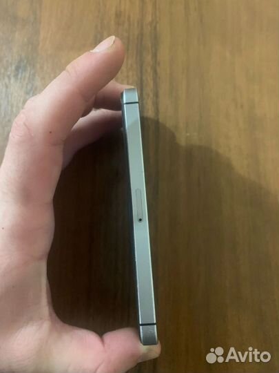 iPhone 5S, 16 ГБ