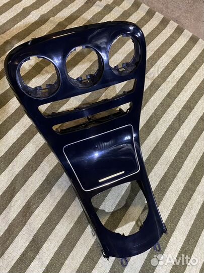 Панель центральной консоли mercedes w205