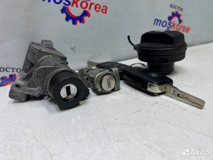 Замок зажигания Skoda Roomster 1.6 BTS 2008