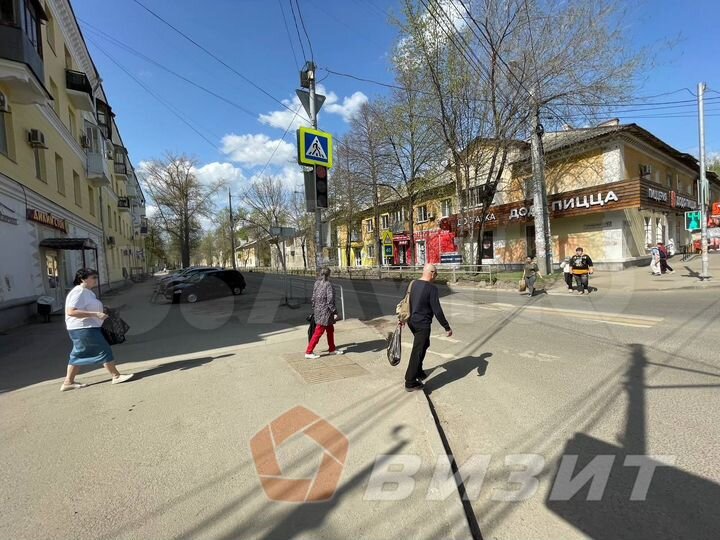 Торговое помещение с панорамными окнами на 1 линии