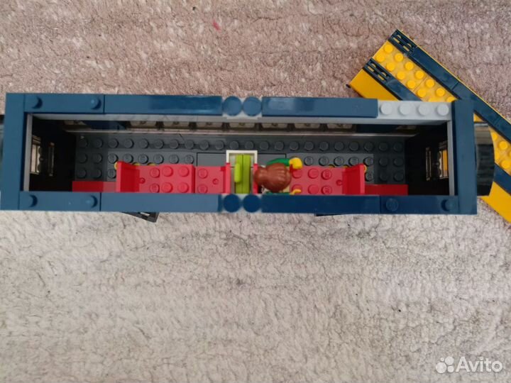 Пассажирский поезд Lego city 60197