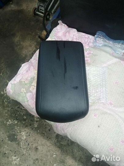 Подлокотник nissan x trail