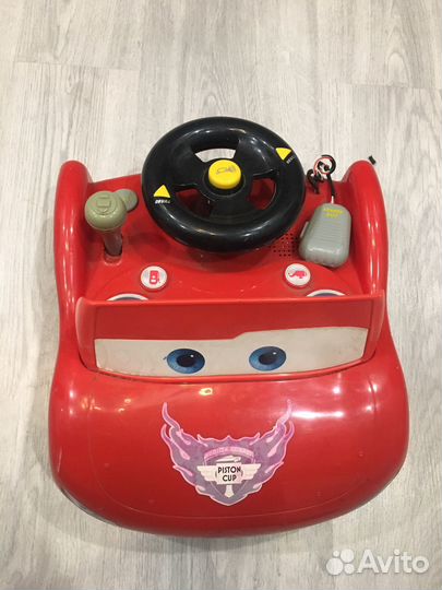 Машинка молния маквин тачки