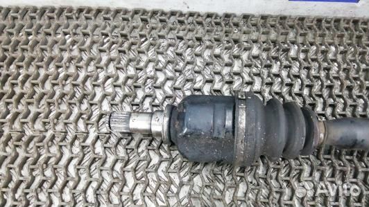 Привод передний правый toyota auris E150 (6AD15N10