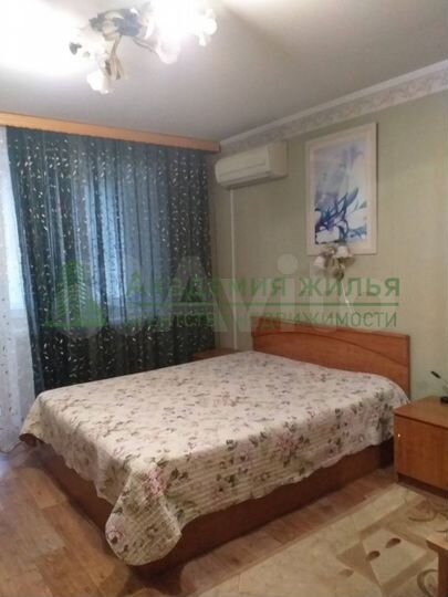 4-к. квартира, 102,5 м², 1/8 эт.