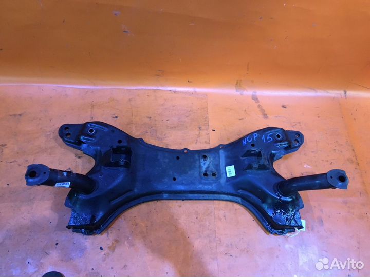 Подрамник передний Toyota Vitz NCP15