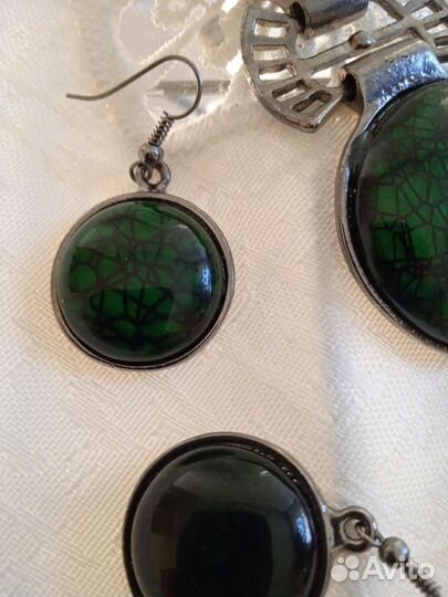 Бижутерия серьги и колье