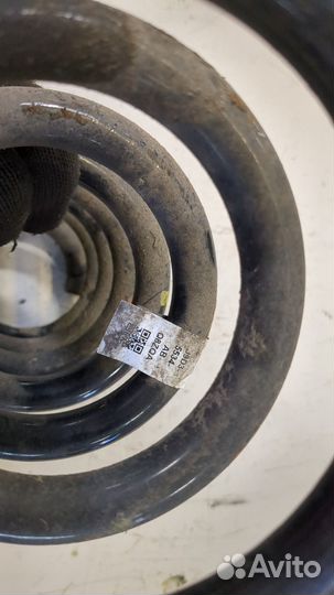 Пружина подвески левая задняя Jaguar I-Pace