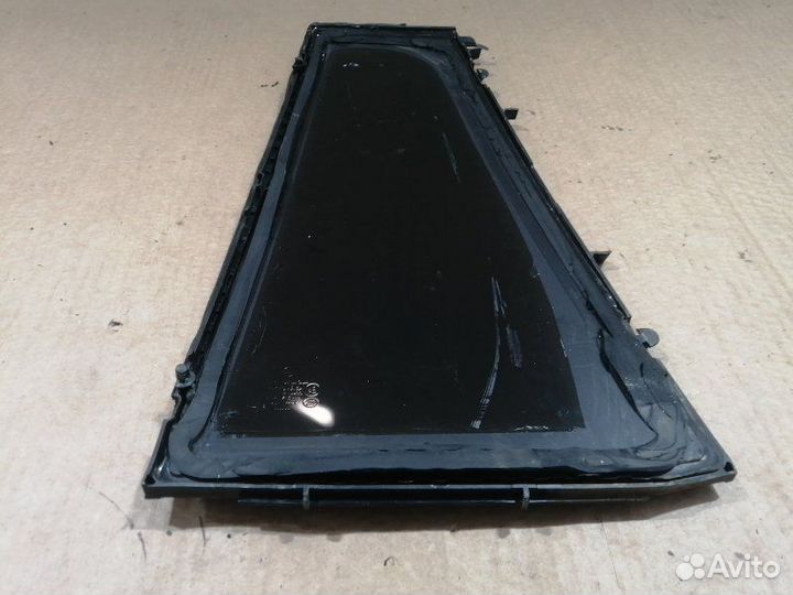 Стекло двери (форточка) заднее правое Mercedes Glk