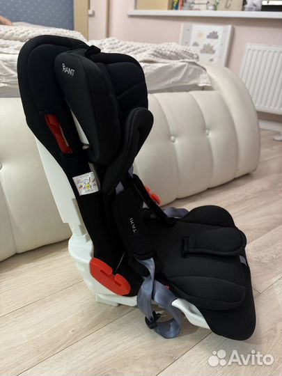 Автомобильное кресло
