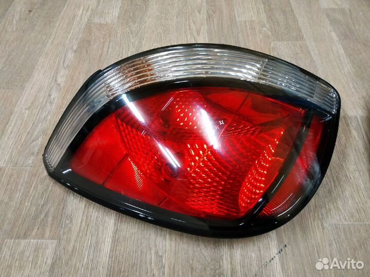 Фонари задние Kia Rio 2 хетчбэк (2005-2011)