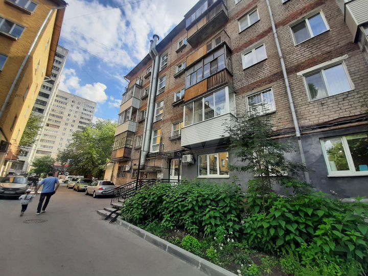 Центр, помещение с арендаторами, 1 эт, 60м2