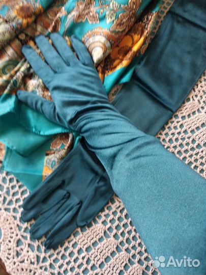 Перчатки высокие, платок