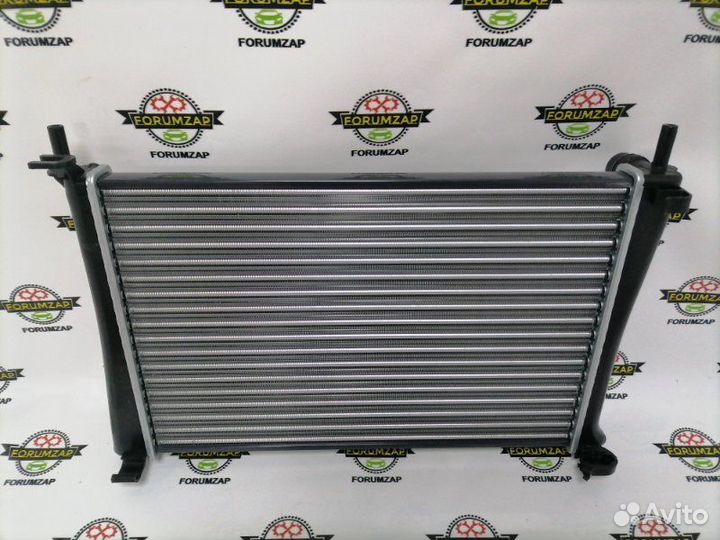 Радиатор охлаждения двигателя Ford Fusion